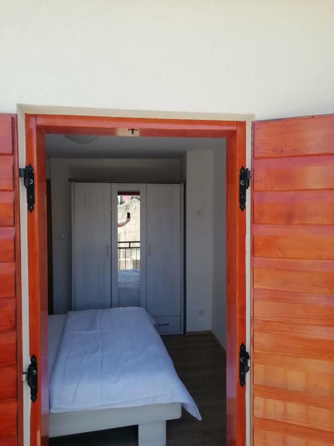 Apartman Ana *